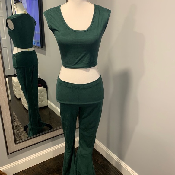 Set - Picture 1 of 1